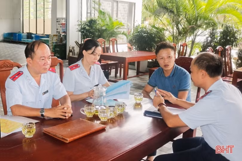 Xử lý vi phạm ATVSTP dịp cuối năm: Cần cả cơ quan chức năng và người dân vào cuộc!