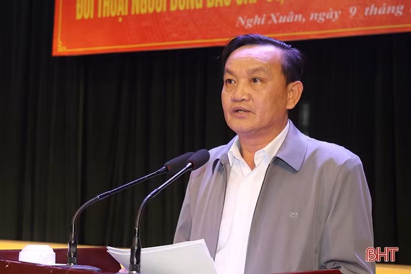 Lãnh đạo huyện Nghi Xuân đối thoại với Nhân dân