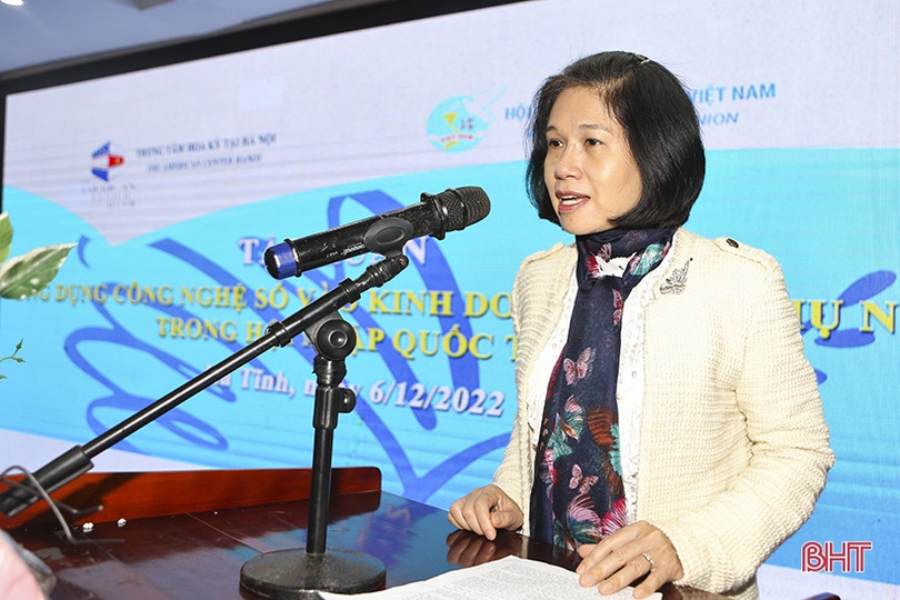 Phụ nữ Hà Tĩnh học cách ứng dụng công nghệ số trong kinh doanh