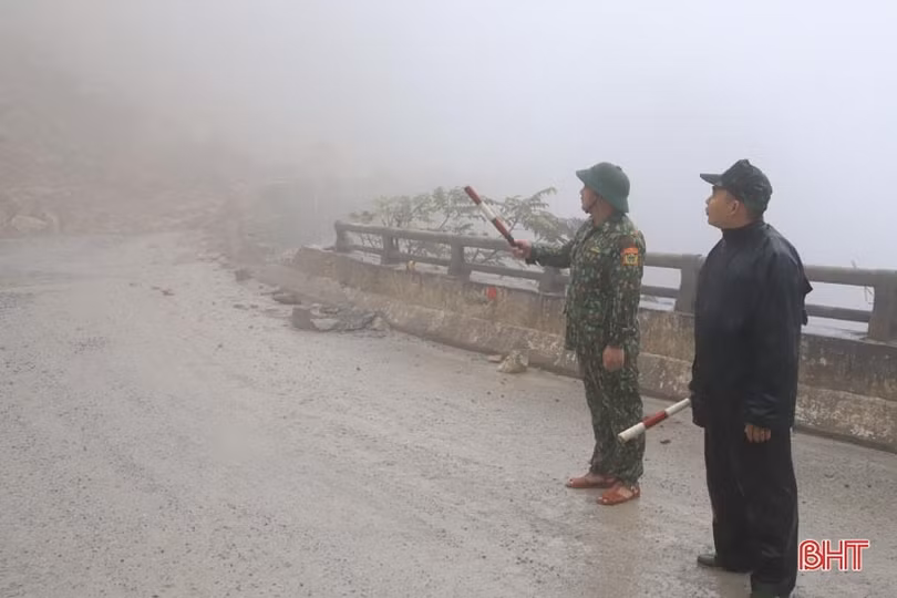 Cận cảnh tình hình sạt lở đất tại khu vực Cửa khẩu quốc tế Cầu Treo