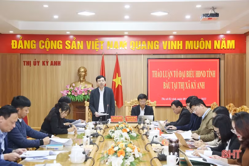 Tổ đại biểu HĐND tỉnh Hà Tĩnh tại các địa phương góp ý trách nhiệm vào các nội dung sẽ trình Kỳ họp thứ 11