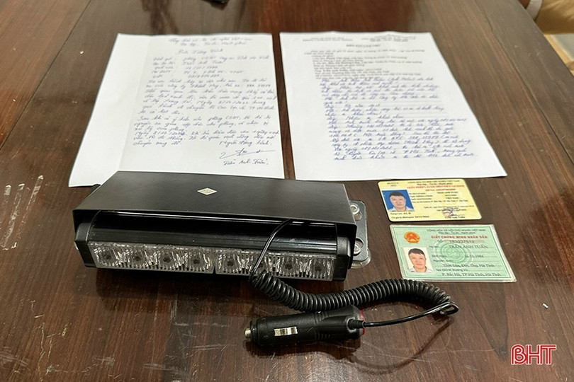 Tài xế Land Cruiser ở Hà Tĩnh tự ý lắp đặt đèn xe ưu tiên