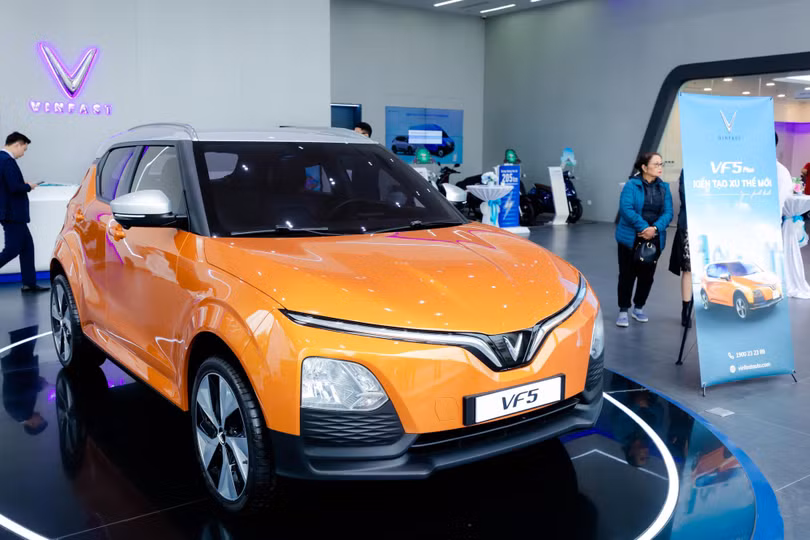 Ảnh thực tế VinFast VF 5 Plus 2023 về đại lý trước ngày mở đặt cọc, trưng bày ở đâu?