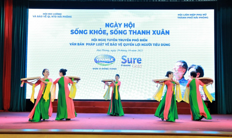 Vinamilk lan tỏa thông điệp “sống khỏe, sống thanh xuân”