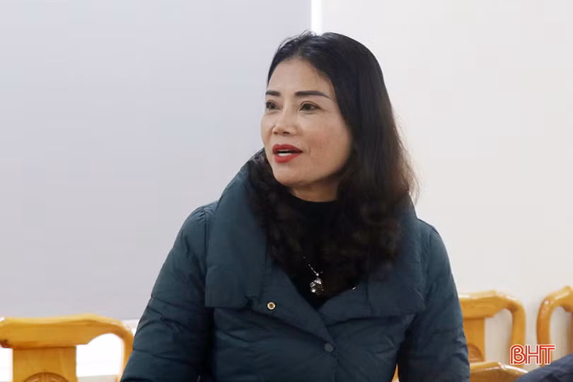 Tổ đại biểu HĐND tỉnh bầu tại Thạch Hà thảo luận các nội dung trình Kỳ họp thứ 11