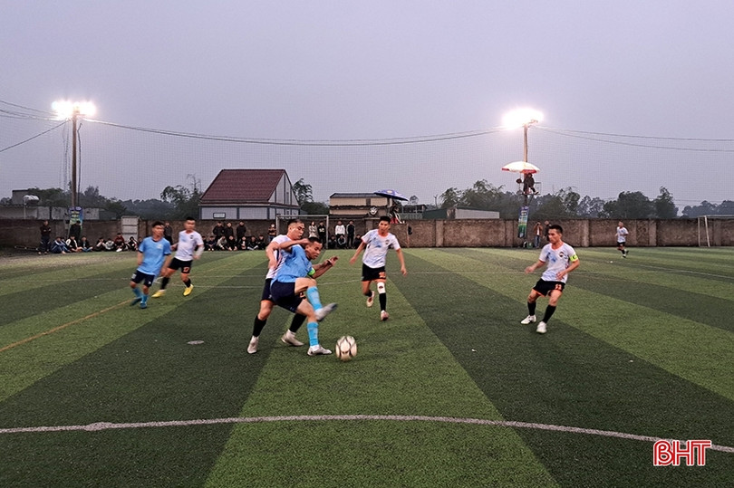 14 đội tranh tài Giải Bóng đá Giáng sinh lần thứ 3 huyện Nghi Xuân