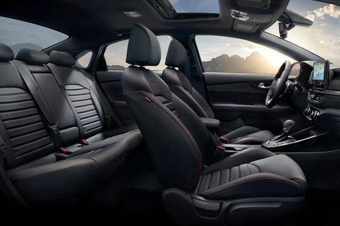 Kia K3 & Kia K5: Bộ đôi sedan với nhiều ưu điểm hấp dẫn khách hàng