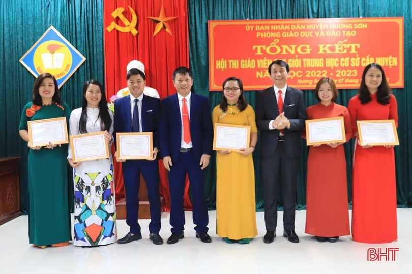 Hương Sơn công nhận 103 giáo viên THCS là giáo viên giỏi cấp huyện