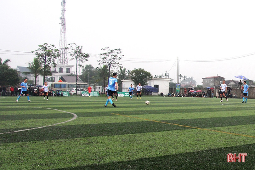 14 đội tranh tài Giải Bóng đá Giáng sinh lần thứ 3 huyện Nghi Xuân