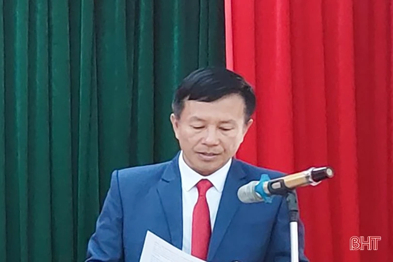 Công bố quyết định bổ nhiệm Hiệu trưởng Trường Trung cấp Kỹ nghệ Hà Tĩnh