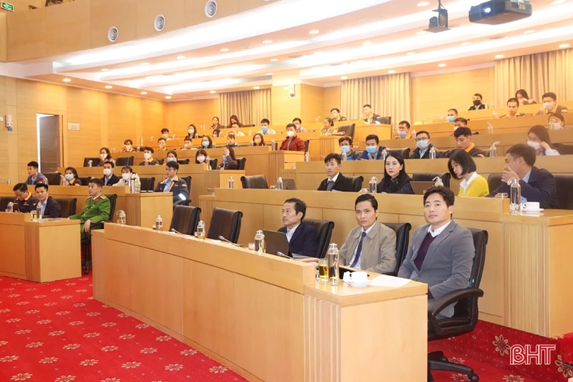 Quản lý chặt, xử lý nghiêm hành vi đăng tin sai sự thật trên mạng xã hội