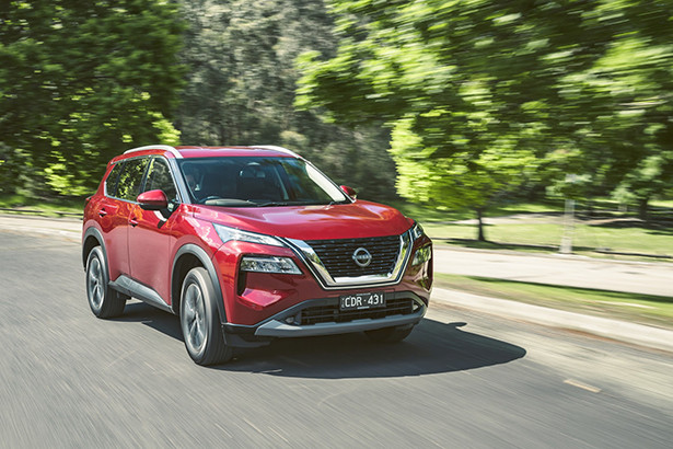 Nissan X-Trail 2023 giá từ 24.710 USD