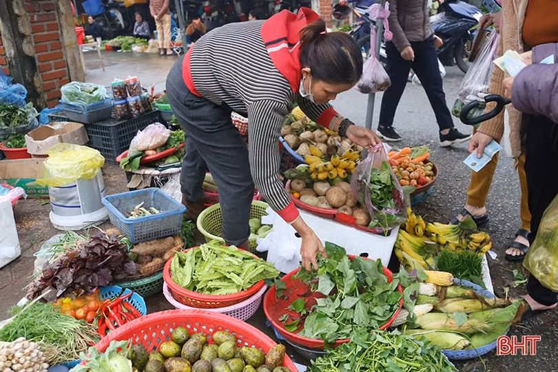 Hà Tĩnh: Giá rau xanh tăng mạnh, chưa thể “hạ nhiệt” trong nhiều ngày tới