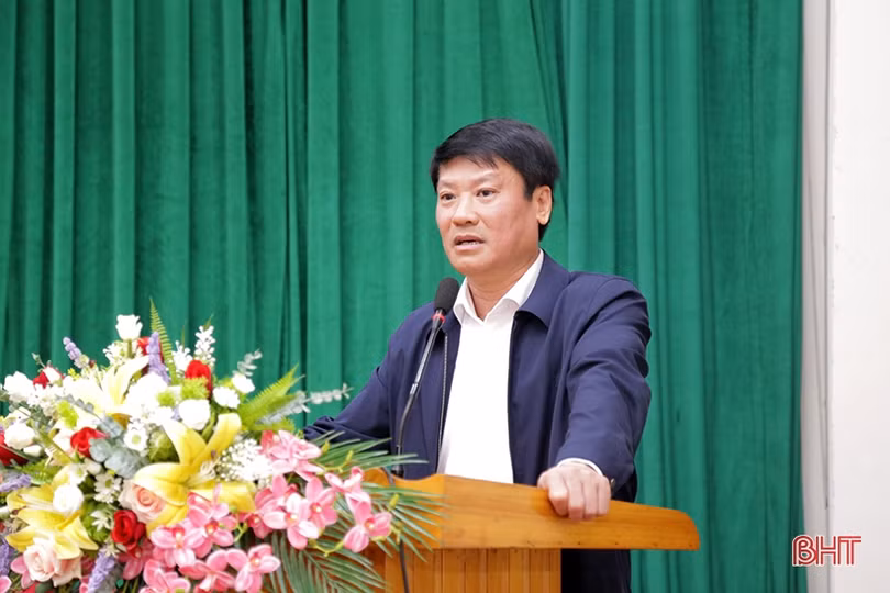 Kiên quyết xử lý tình trạng “xe dù bến cóc”, “xe trá hình tuyến cố định” ở Hà Tĩnh