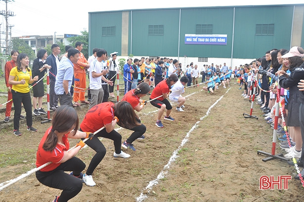 224 vận động viên tham gia hội thao truyền thống Điện lực Hà Tĩnh