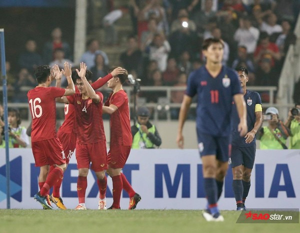 U23 Việt Nam chiến thắng "lịch sử" Thái Lan 4-0: Bái phục ông Park! ảnh 3 U23 Việt Nam chiến thắng “lịch sử” Thái Lan 4-0: Bái phục ông Park!