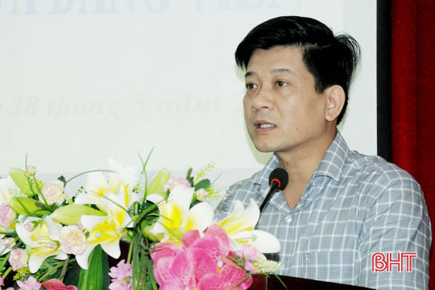 Thành ủy Hà Tĩnh tiếp nhận 22 tổ chức cơ sở Đảng từ Đảng ủy Khối CCQ&DN