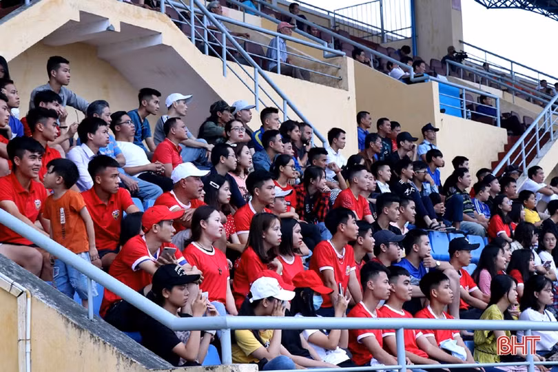 Thắng CLB Huế 1-0, Hồng Lĩnh Hà Tĩnh gặp Hà Nội FC vòng 1/16 Cúp Quốc gia