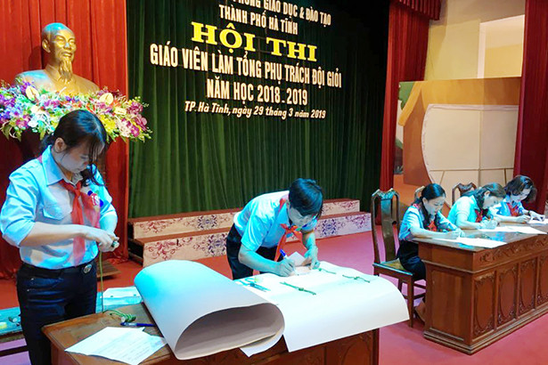 18 thí sinh TP Hà Tĩnh tranh tài “Giáo viên – Tổng phụ trách đội giỏi”