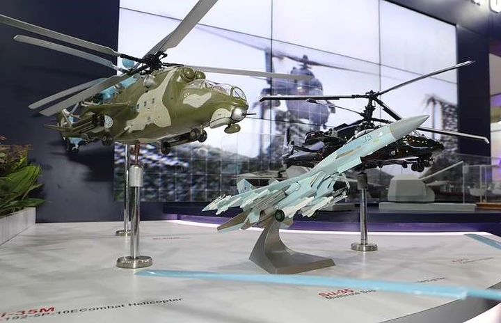 Cận cảnh dàn máy bay, tàu chiến khuấy đảo triển lãm LIMA-2019