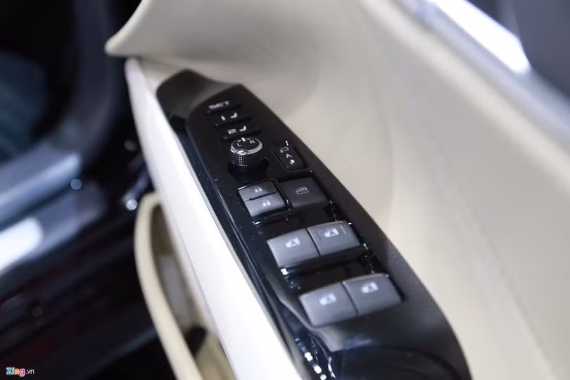 Chi tiết Toyota Camry 2019 sắp ra mắt tại Việt Nam