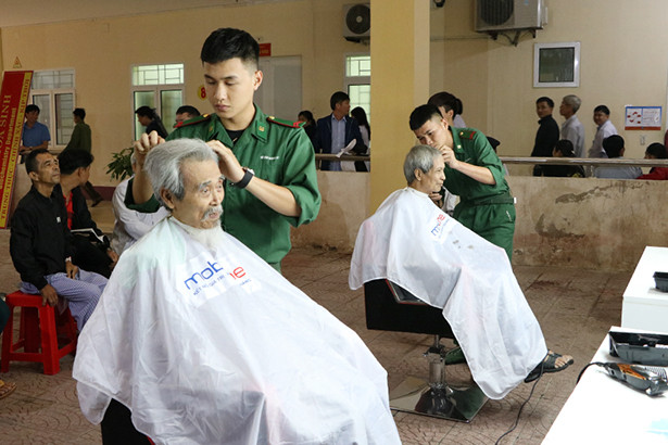 Các cơ sở y tế Hà Tĩnh tổ chức nhiều hoạt động công tác xã hội