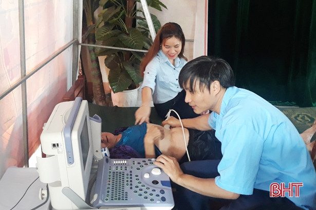 200 hộ nghèo, gia đình chính sách ở Kỳ Phương được khám, cấp thuốc miễn phí