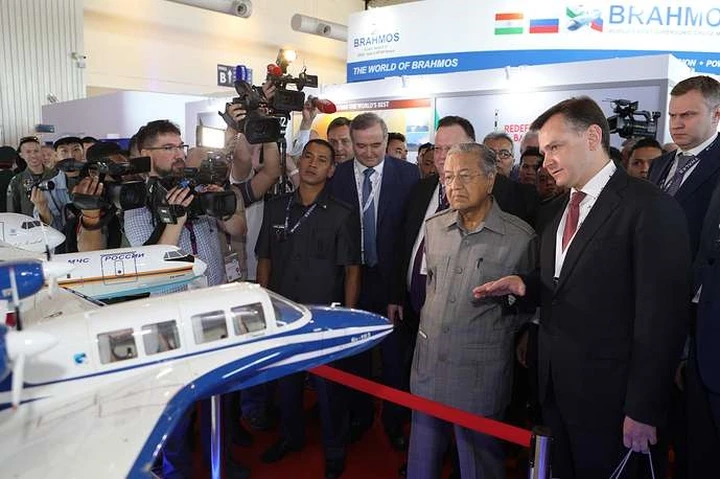 Cận cảnh dàn máy bay, tàu chiến khuấy đảo triển lãm LIMA-2019