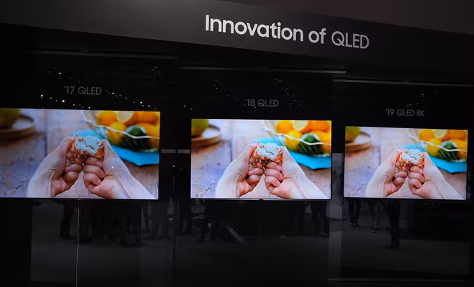 Ảnh thực tế TV QLED 8K giá 2,3 tỷ đồng của Samsung