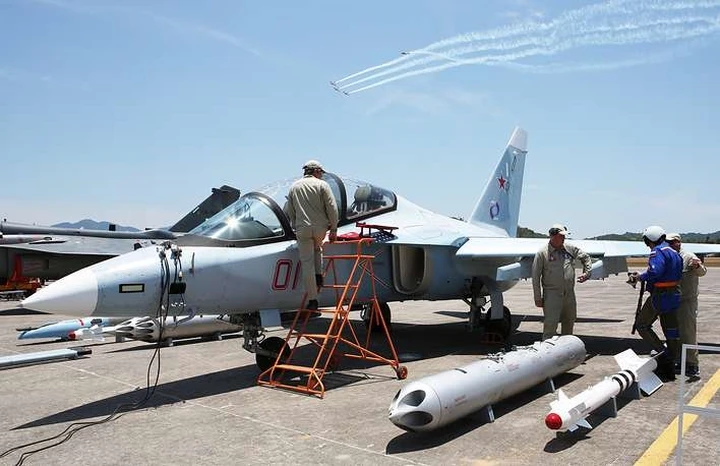 Cận cảnh dàn máy bay, tàu chiến khuấy đảo triển lãm LIMA-2019