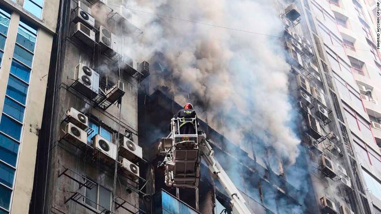Số người thiệt mạng trong vụ cháy tháp văn phòng Bangladesh tăng lên 25