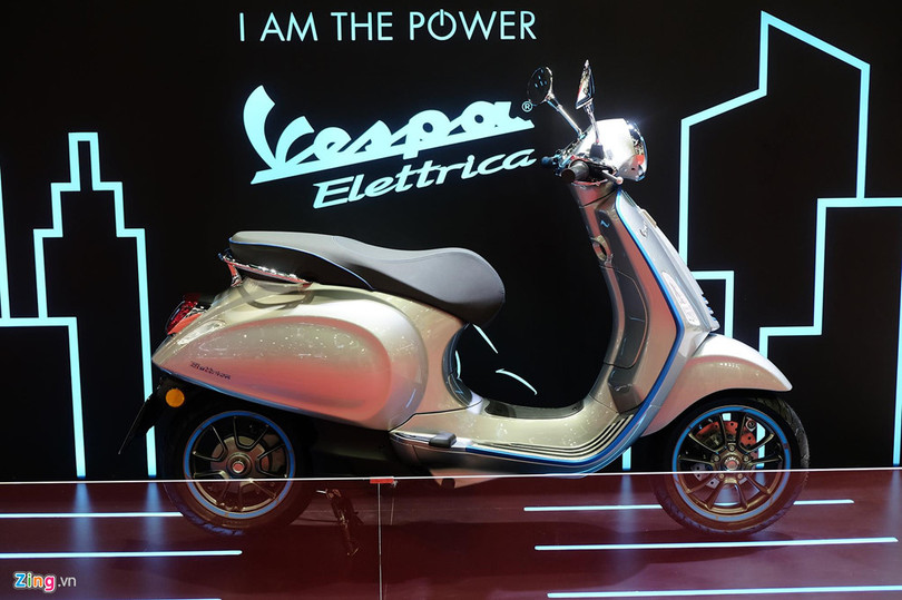 Cận cảnh Vespa Elettrica sắp ra mắt tại Việt Nam, thiết kế cũ, giá cao cấp