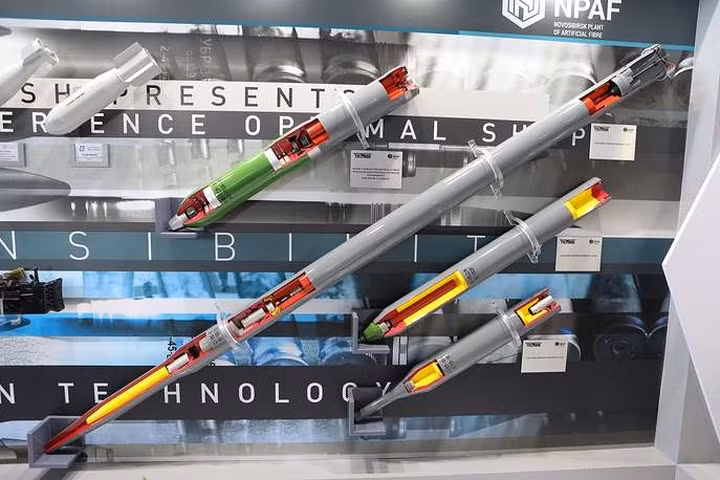 Cận cảnh dàn máy bay, tàu chiến khuấy đảo triển lãm LIMA-2019