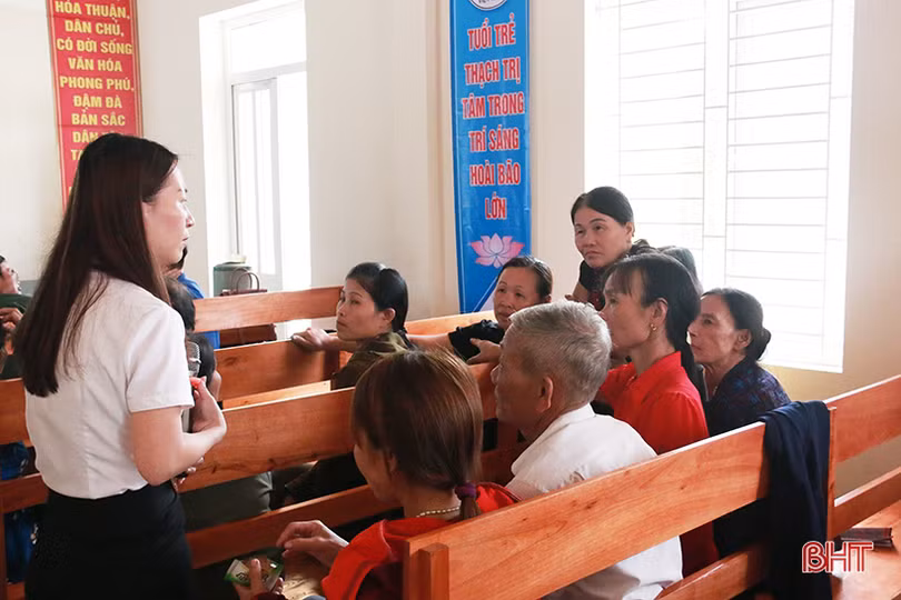 Bưu điện tỉnh “giúp” hơn 13 nghìn người hưởng chính sách bảo hiểm