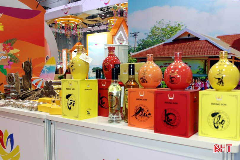 ផលិតផលស្រាទំពាំងបារាំង Huong Son ។ bqbht_br_san-pham-ruou-nhung-huou-huong-son.jpg
