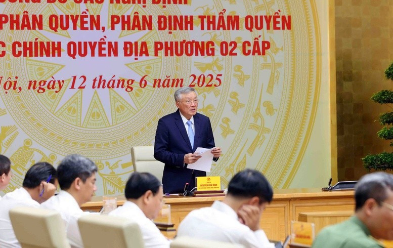 Phó Thủ tướng Thường trực Chính phủ Nguyễn Hòa Bình: Thành công của Hội nghị hôm nay chỉ là bước khởi đầu. Đưa các Nghị định đi vào cuộc sống, biến tinh thần “chính quyền phục vụ” thành hành động cụ thể đó mới là thước đo thực sự của cải cách - Ảnh: VGP/Nguyễn Hoàng Phó Thủ tướng Thường trực Chính phủ Nguyễn Hòa Bình: Thành công của Hội nghị hôm nay chỉ là bước khởi đầu. Đưa các Nghị định đi vào cuộc sống, biến tinh thần “chính quyền phục vụ” thành hành động cụ thể đó mới là thước đo thực sự của cải cách - Ảnh: VGP/Nguyễn Hoàng