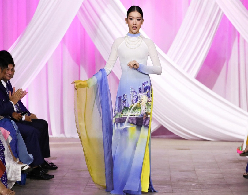 Đảo quốc Sư Tử của Singapore là một điểm đến nổi tiếng của đất nước này. Công trình đưa vào hoạt động từ năm 1972, thu hút hàng triệu du khách trên thế giới tham quan mỗi năm Đảo quốc Sư Tử của Singapore là một điểm đến nổi tiếng của đất nước này. Công trình đưa vào hoạt động từ năm 1972, thu hút hàng triệu du khách trên thế giới tham quan mỗi năm