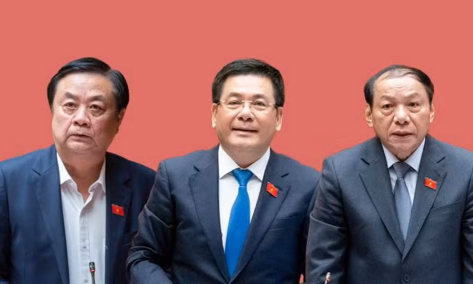 Từ trái qua, Bộ trưởng Nông nghiệp và phát triển nông thôn Lê Minh Hoan; Bộ trưởng Công Thương Nguyễn Hồng Diên; Bộ trưởng Văn hóa Thể thao và Du lịch Nguyễn Văn Hùng.