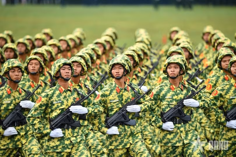 Các lực lượng diễu binh, diễu hành.