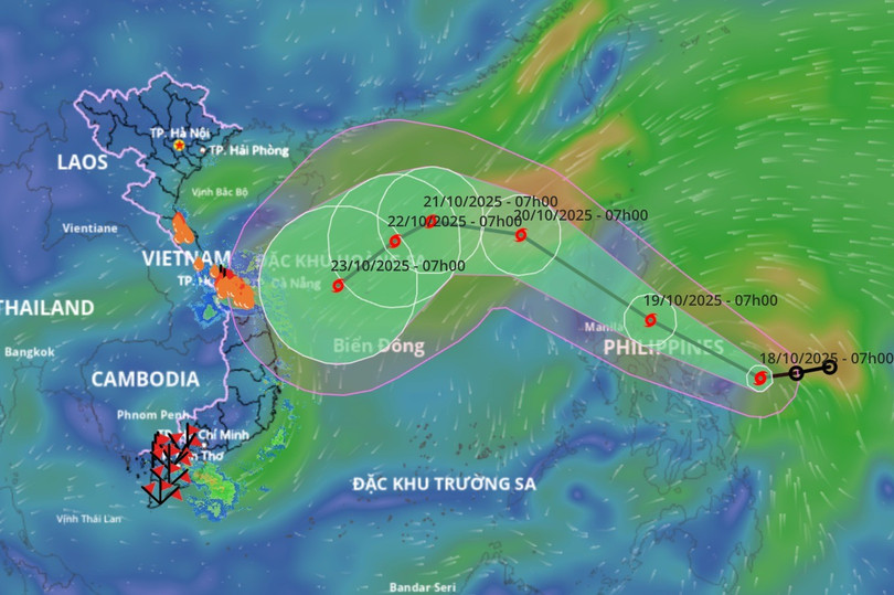Dự báo hướng di chuyển của bão Fengshen (Ảnh: Hệ thống giám sát thiên tai). anh-man-hinh-2025-10-18-luc-1150.jpg