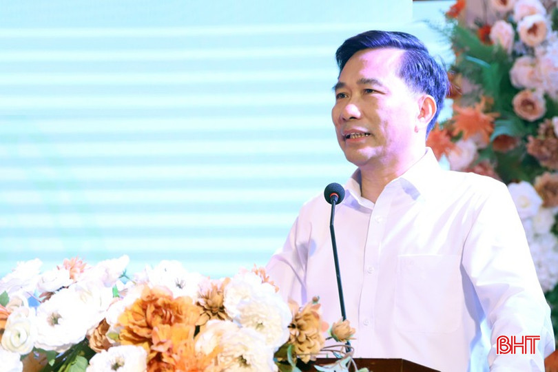 Giám đốc Sở VH-TT&DL Nguyễn Viết Trường quán triệt một số vấn đề chung về công tác văn hóa và gia đình trong thời gian tới. img-2941-7457.jpg