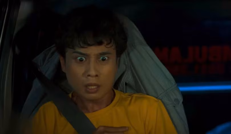 Âm dương lộ là phim Việt tiếp theo trình làng trong tháng 3, cũng thuộc thể loại kinh dị. Vì mưu sinh, một cử nhân thất nghiệp lén cha chở một thi thể về Tây Nguyên ngay trong đêm khuya. Trên hành trình này, anh buộc phải đối mặt với một thế giới siêu nhiên đầy rẫy vong linh, một cô gái bí ẩn anh đem lòng tơ tưởng và một sự thật hắc ám gắn liền với chiếc xe cứu thương mà anh đang cầm lái. Phim do Hoàng Tuấn Cường đạo diễn, quy tụ dàn diễn viên gồm Bạch Công Khanh, Lan Thy, Đại Nghĩa, Hạnh Thúy...