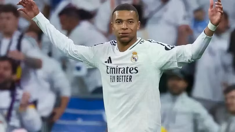 Mbappe việt vị đến 8 lần trong trận đấu.