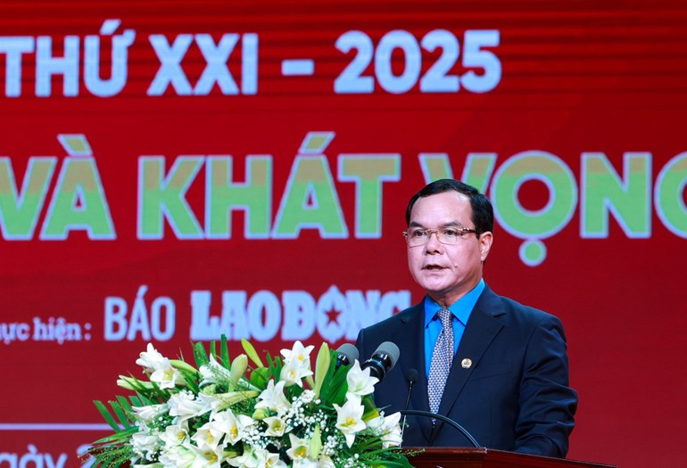 Đồng chí Nguyễn Đình Khang phát biểu tại chương trình. Đồng chí Nguyễn Đình Khang phát biểu tại chương trình.