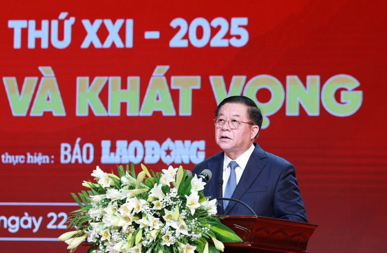 Đồng chí Nguyễn Trọng Nghĩa phát biểu chỉ đạo tại chương trình. Đồng chí Nguyễn Trọng Nghĩa phát biểu chỉ đạo tại chương trình.