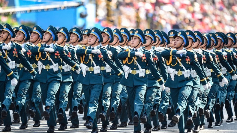 Khối Sĩ quan Phòng không - Không quân. (Ảnh: THÀNH ĐẠT) Khối Sĩ quan Phòng không - Không quân. (Ảnh: THÀNH ĐẠT)