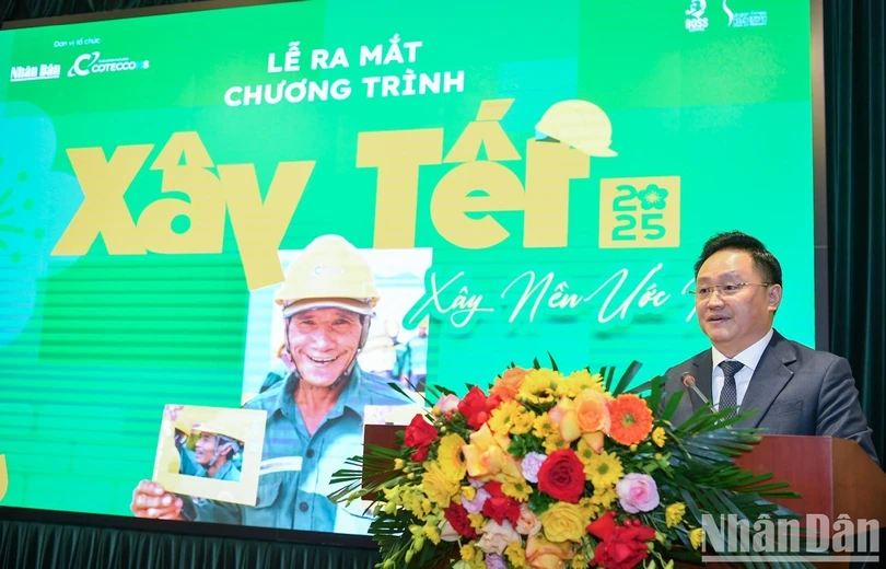 Đồng chí Phan Văn Hùng - Phó Tổng Biên tập Báo Nhân Dân phát biểu tại sự kiện.