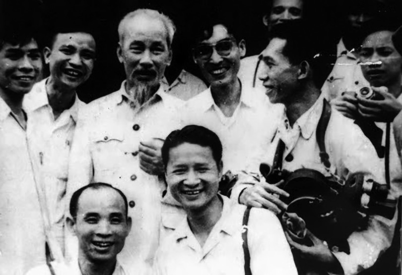 Chủ tịch Hồ Chí Minh tại Đại hội lần thứ II Hội Nhà báo Việt Nam, ngày 16/4/1959. Ảnh tư liệu 2.jpg