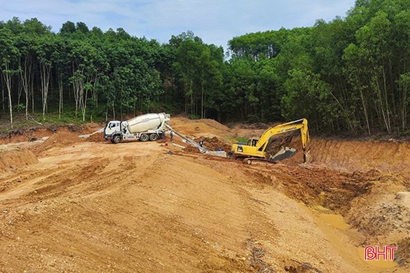 Vốn ngân sách cấp huyện, cấp xã quản lý giải ngân bằng 88% KHV đã phân bổ. 1-6167-1738-1215-421.jpg