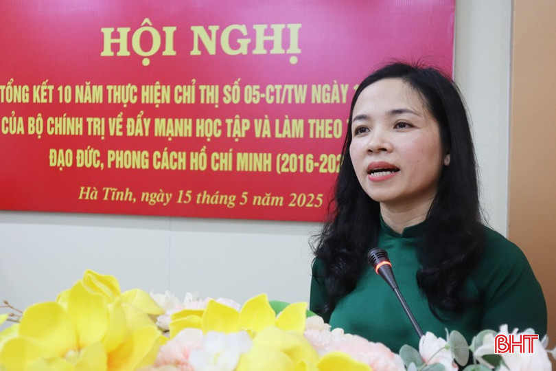 Đồng chí Trương Thị Liên – Bí thư Chi bộ Tổng hợp, Thông tin, Dân nguyện tham luận tại hội nghị. bqbht_br_img-2495.jpg